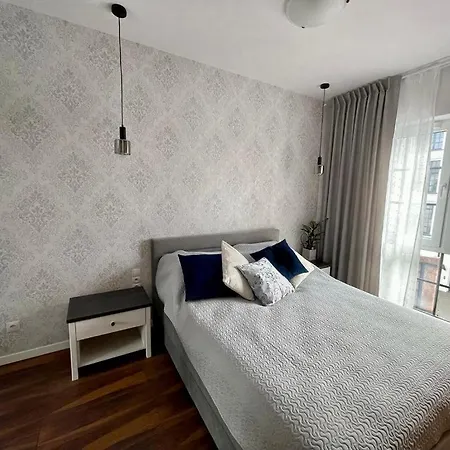 Niezapominajka Przy Manufakturze * Lodz (Lodz)